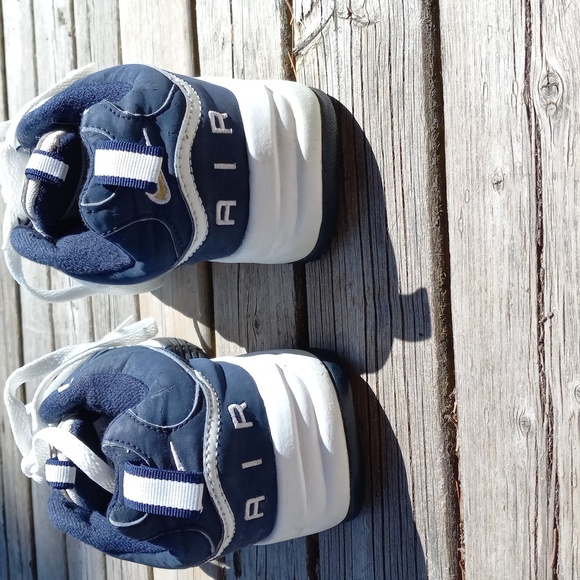 Size 7.5 NIKE Air Cross Training Runners Vintage1999 Leather - Picture 6 of 16